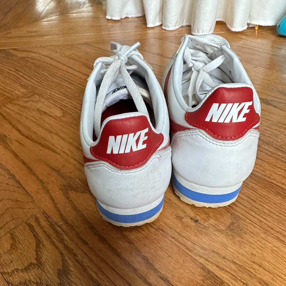 Nike trendy tennis